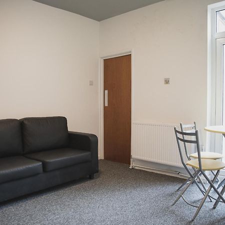 Room In Guest Room - Big Single Room Near City Leicester Luaran gambar