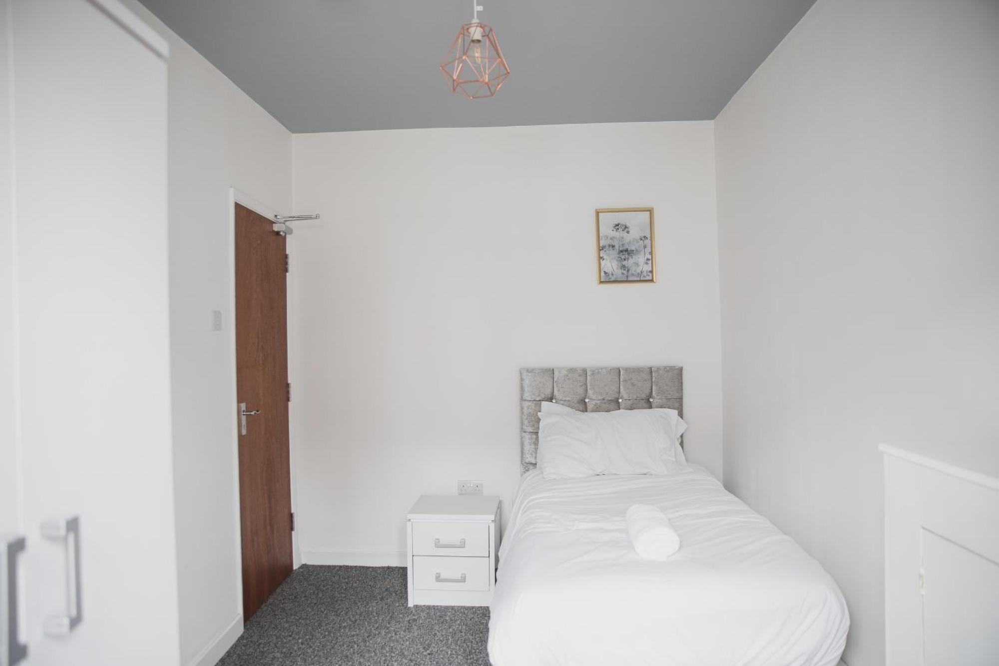 Room In Guest Room - Big Single Room Near City Leicester Luaran gambar